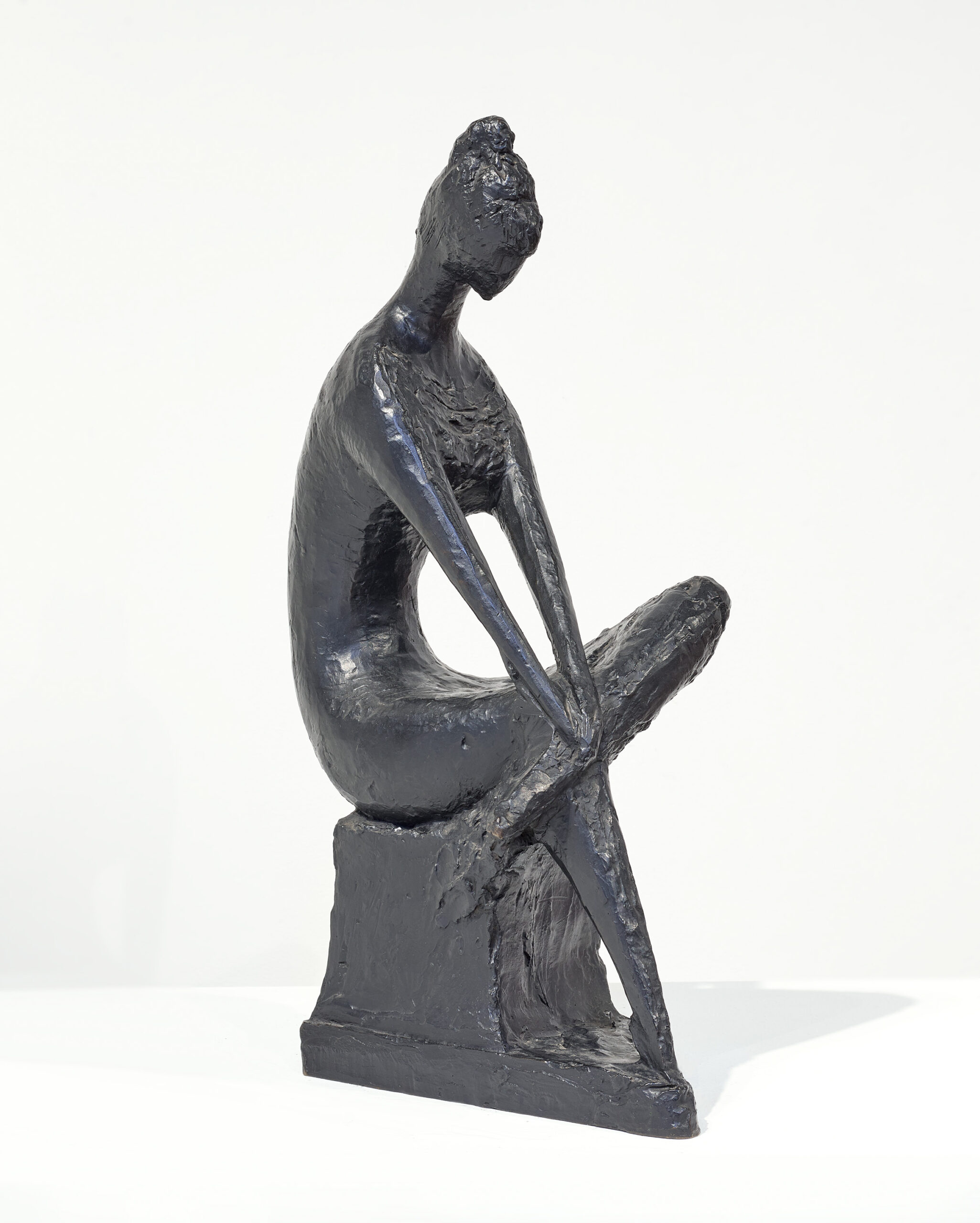 SEATED DANCER