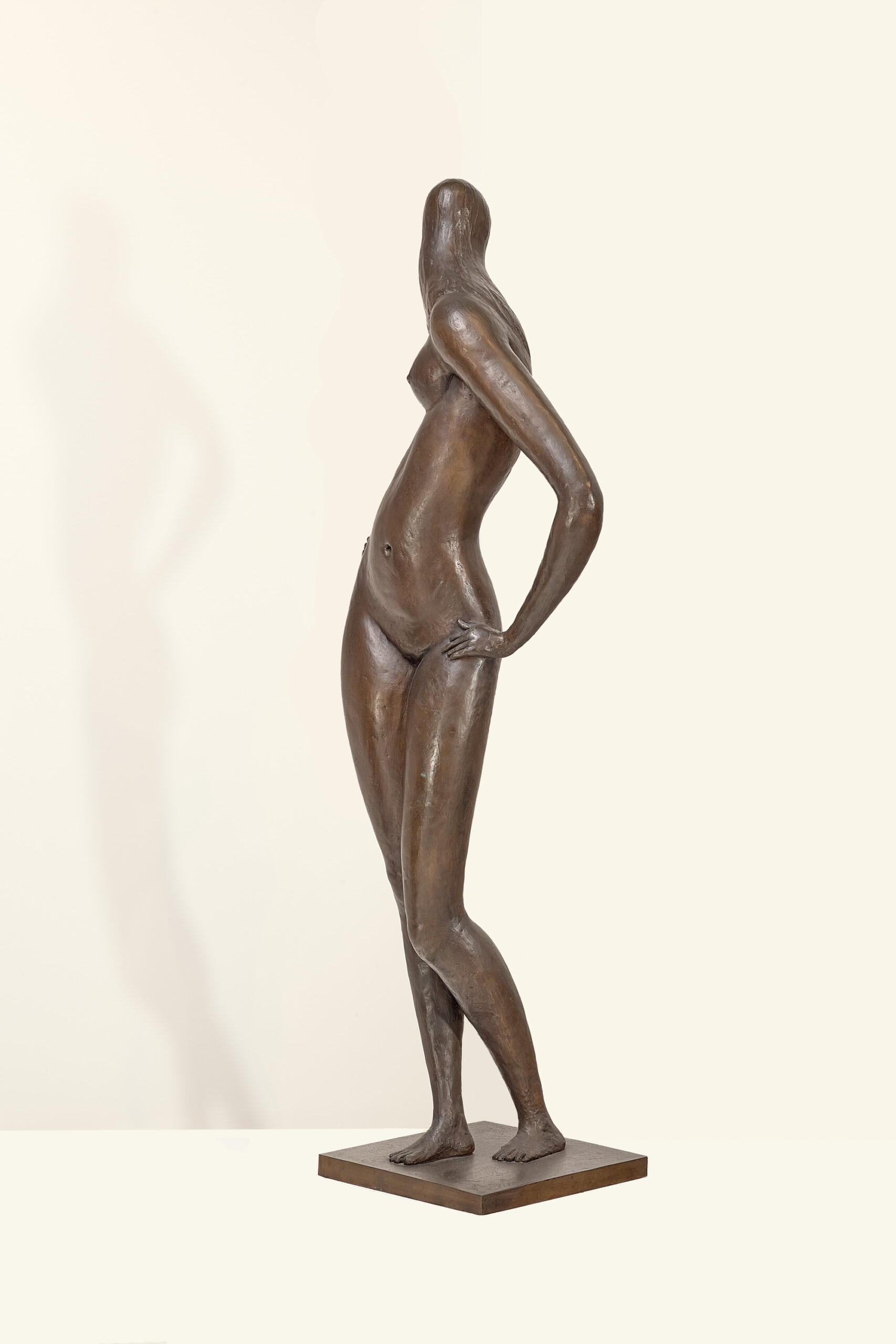 STANDING FIGURE