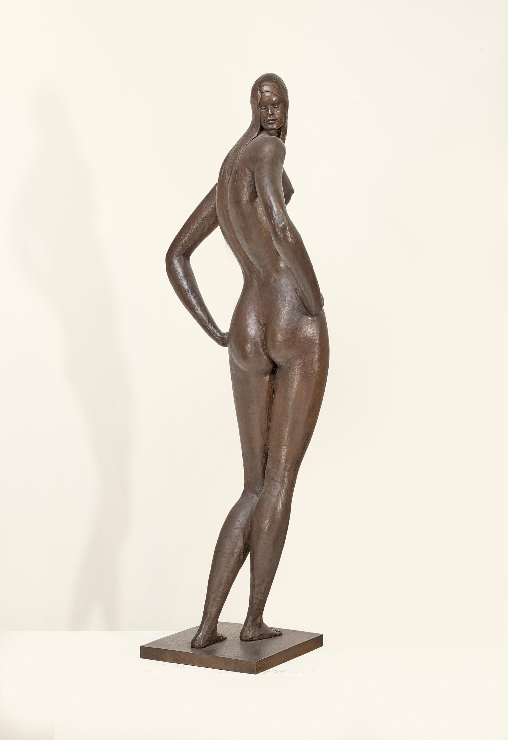 STANDING FIGURE