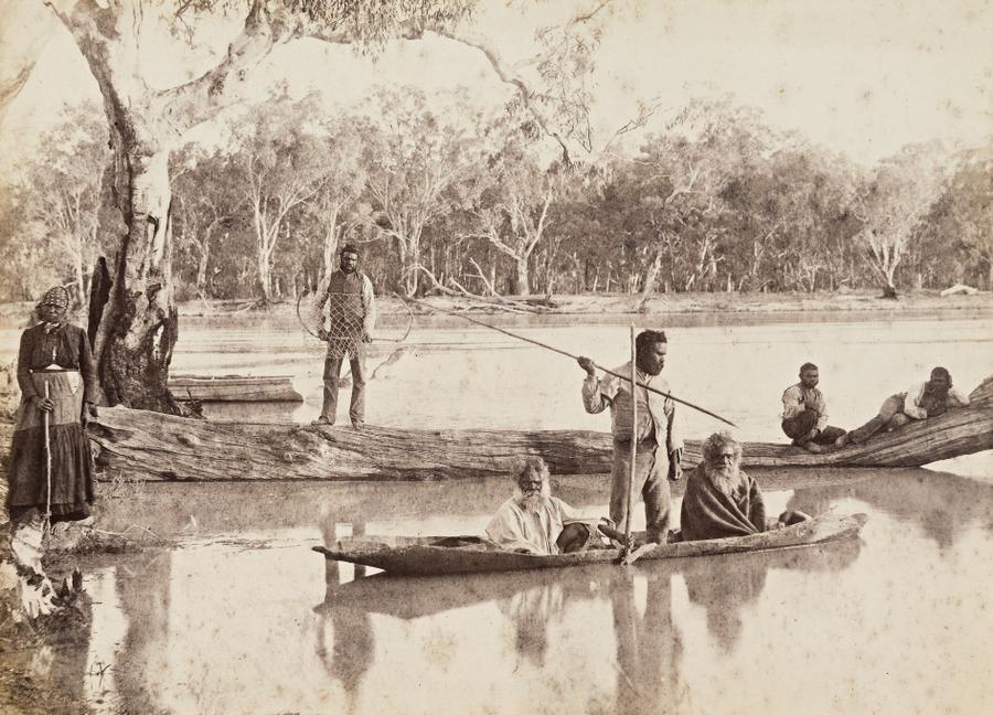ABORIGINAL GROUP FISHING ON THE LOWER MURRAY RIVER, NEAR CHOWILLA STATION, SOUTH AUSTRALIA