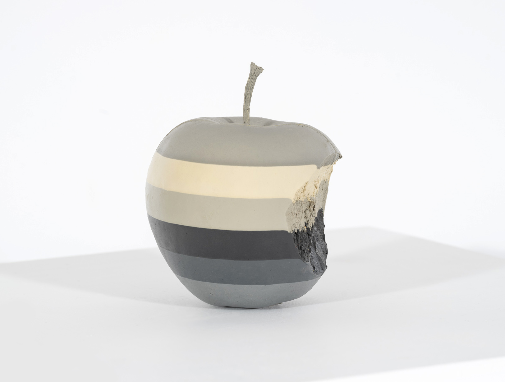 Apple 2001 B/W