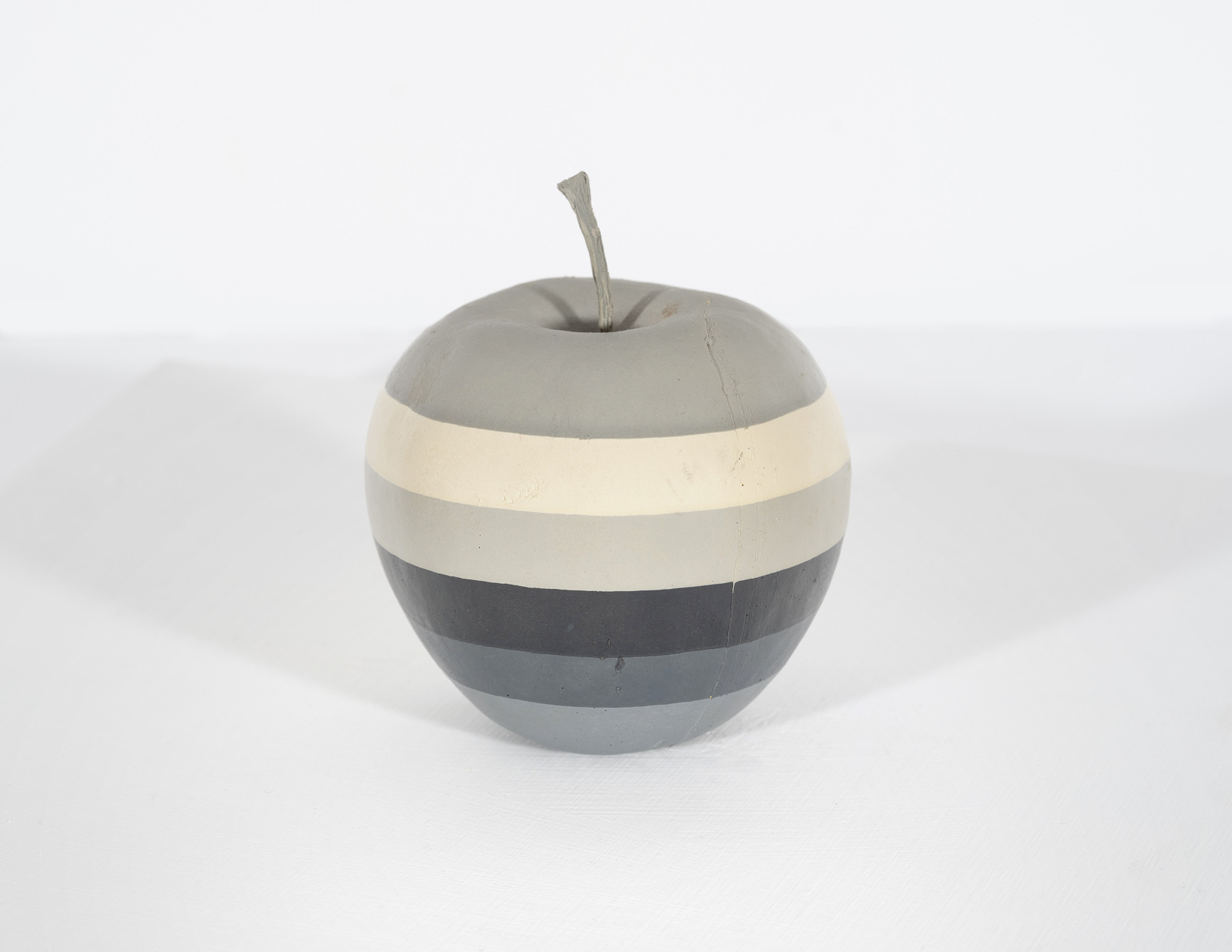 Apple 2001 B/W