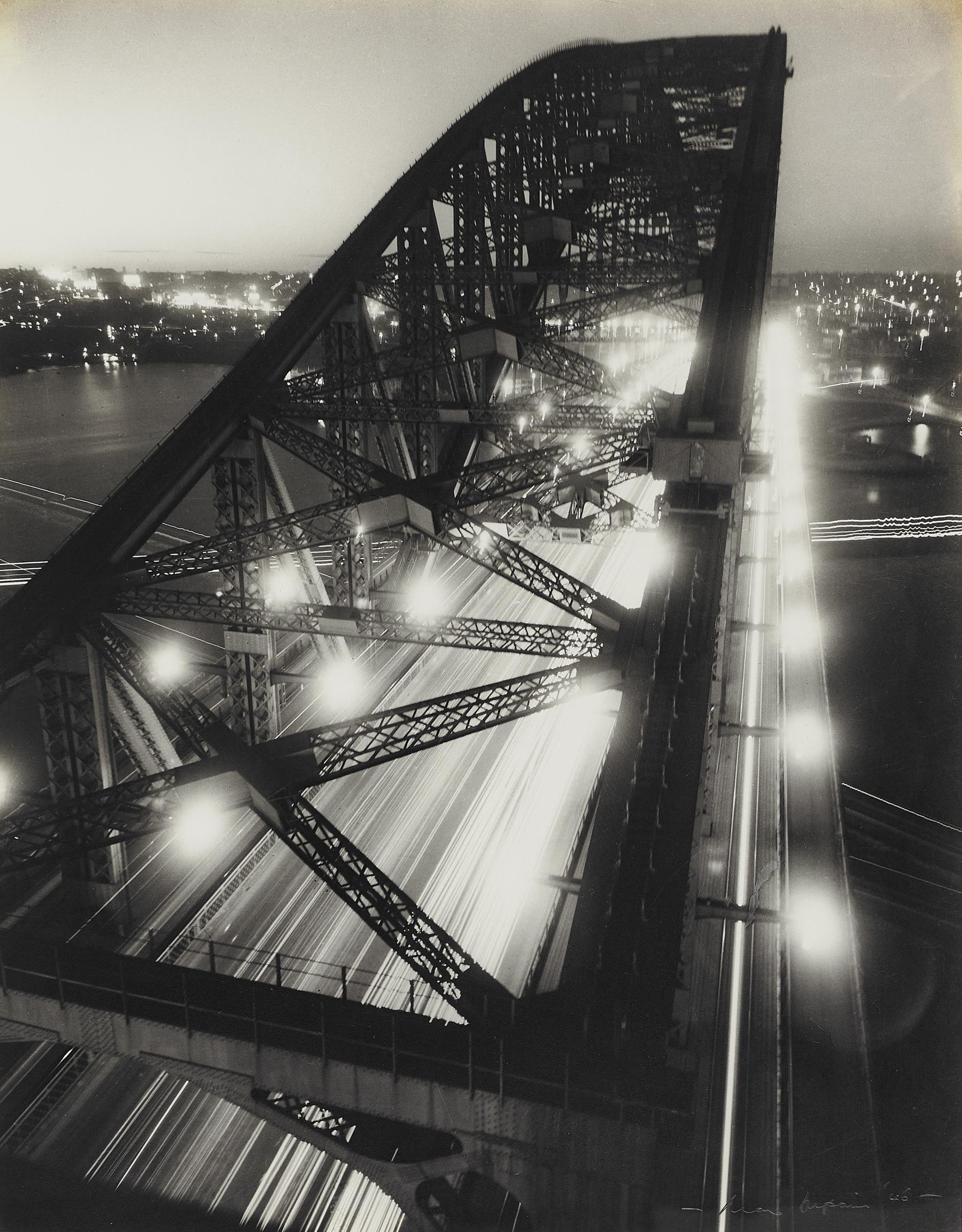TWILIGHT, PEAK HOUR, SYDNEY HARBOUR BRIDGE