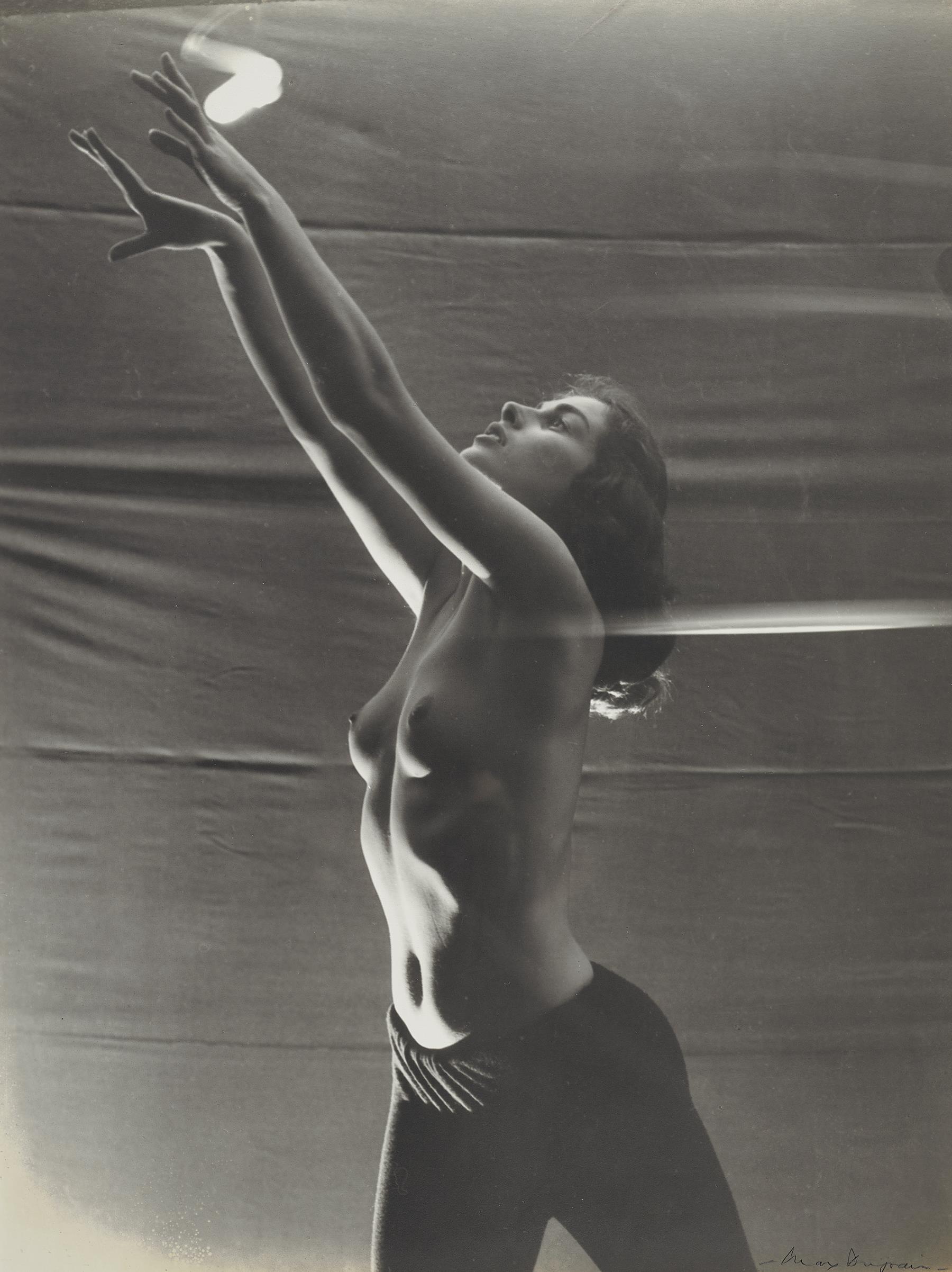 DANCER
