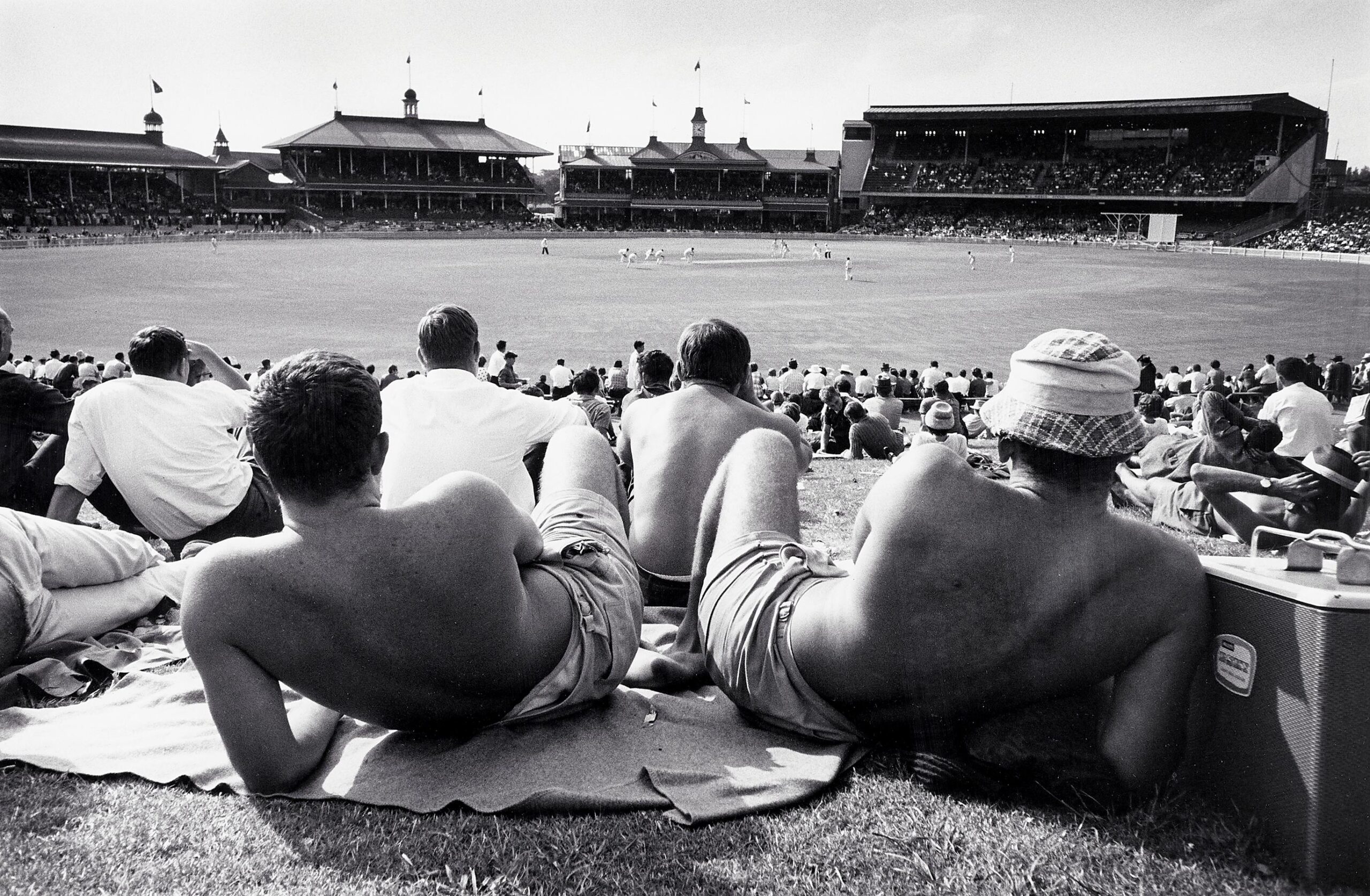 SYDNEY CRICKET GROUND FROM ‘THE HILL’