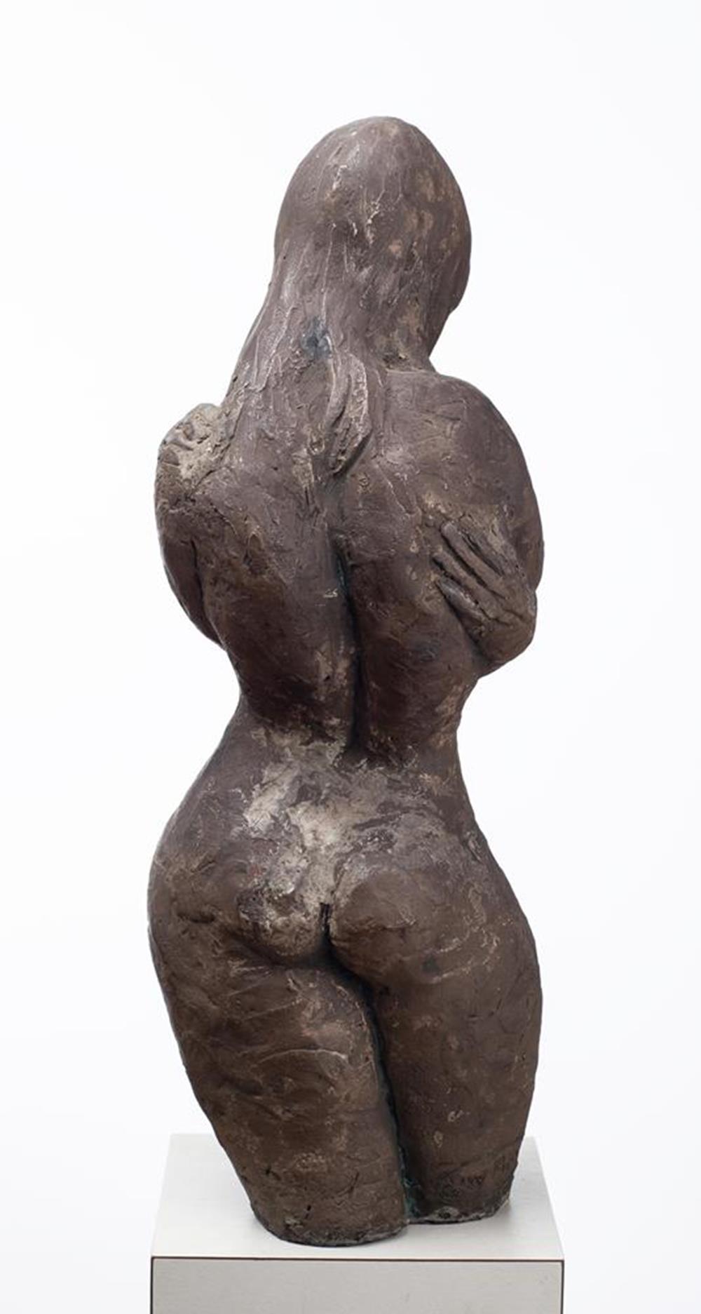 GIRL UNDRESSING