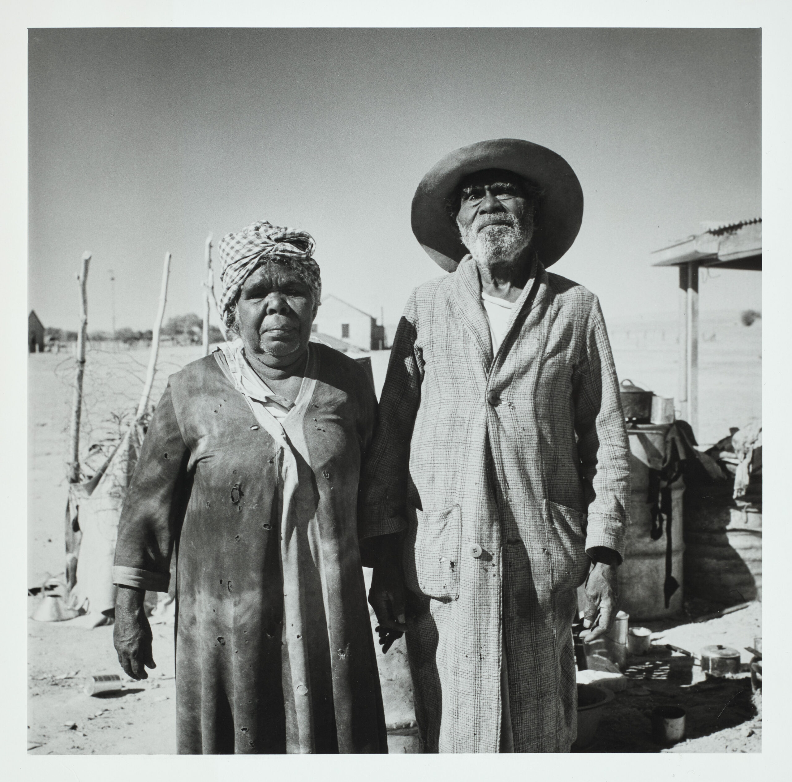 ABORIGINAL COUPLE, FINNISS SPRINGS MISSION, SOUTH AUSTRALIA