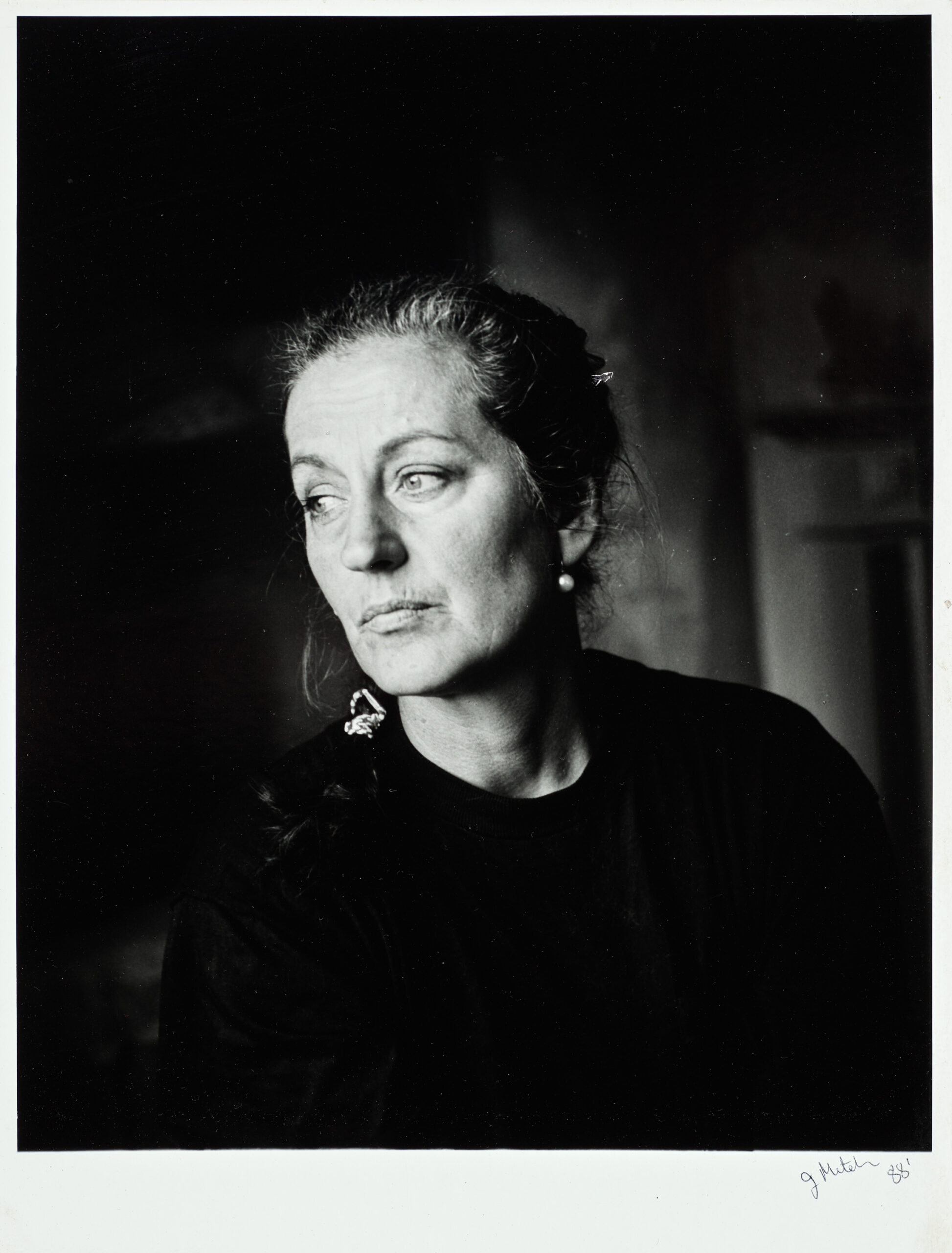 10 PORTRAITS OF AUSTRALIAN WRITERS AND ARTISTS