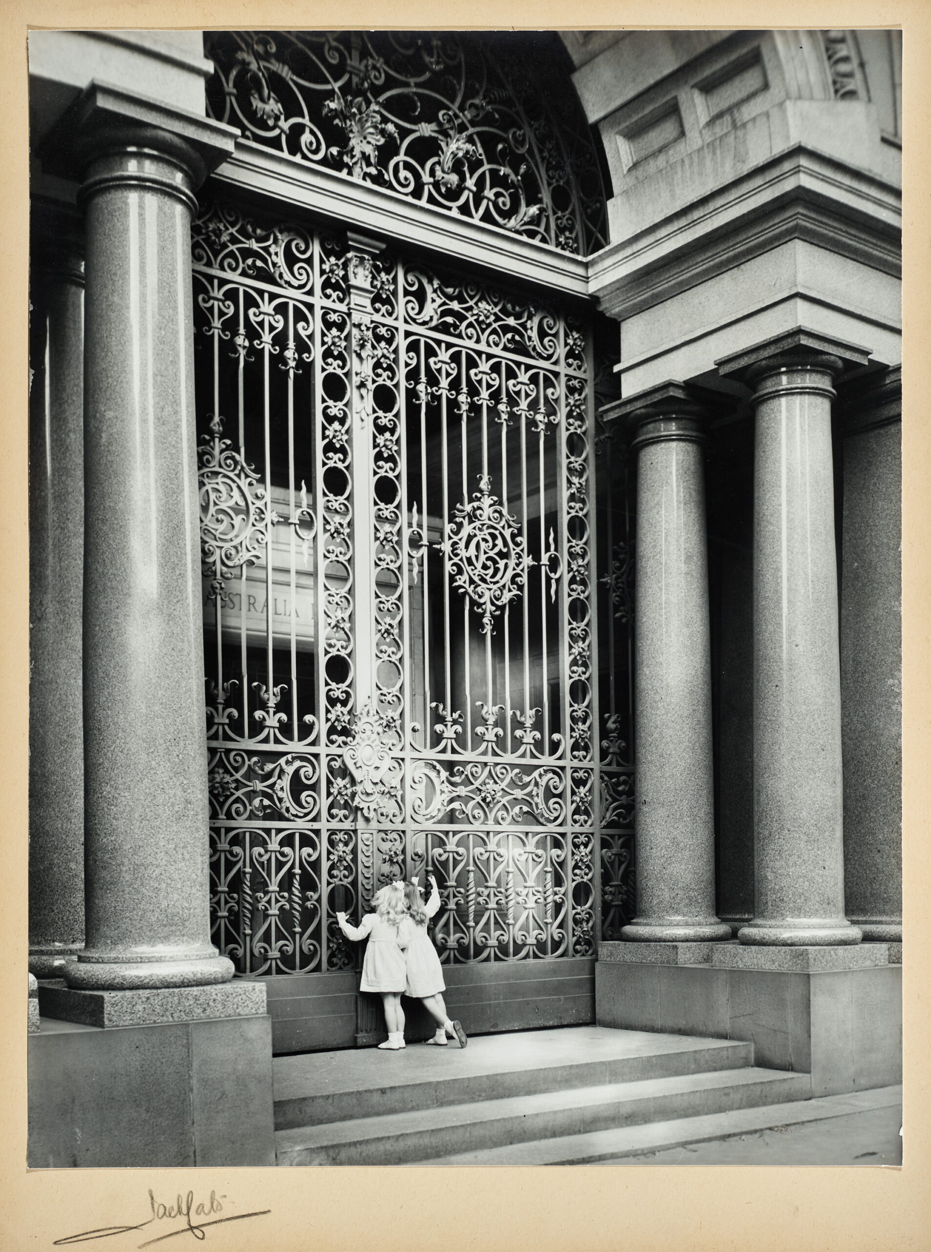 FOUR IMAGES OF MELBOURNE